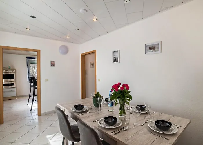 Am Hirnach 2 アパート ジンデルフィンゲン